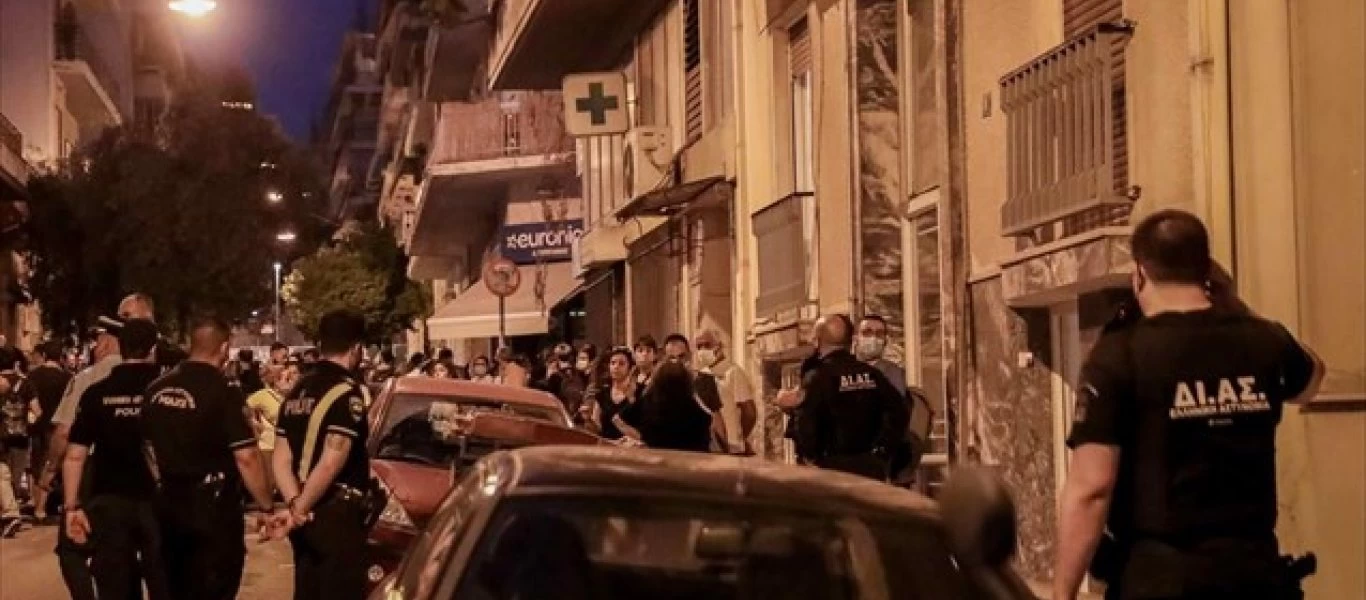 Καταγγελία για βιασμός 50χρονης στα Πετράλωνα: «Με βίασε και με χτύπησε πολλές φορές» λέει στην κατάθεσή της